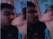 Hot Desi Lover OutDoor Kissing