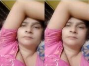 Paki Wife Showing Her Boobs and Pussy Part 1