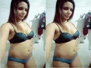 Cute Desi Girl Showing Her Nude Body Part 2