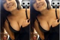 Today Exclusive – Sexy Desi Girl Shows Her Boob