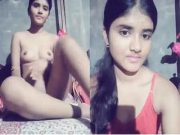 Today Exclusive – Cute Desi Girl Shows her Boobs